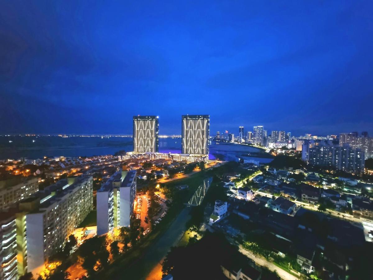 The Landmark Seaview Gurney Apartment George Town
