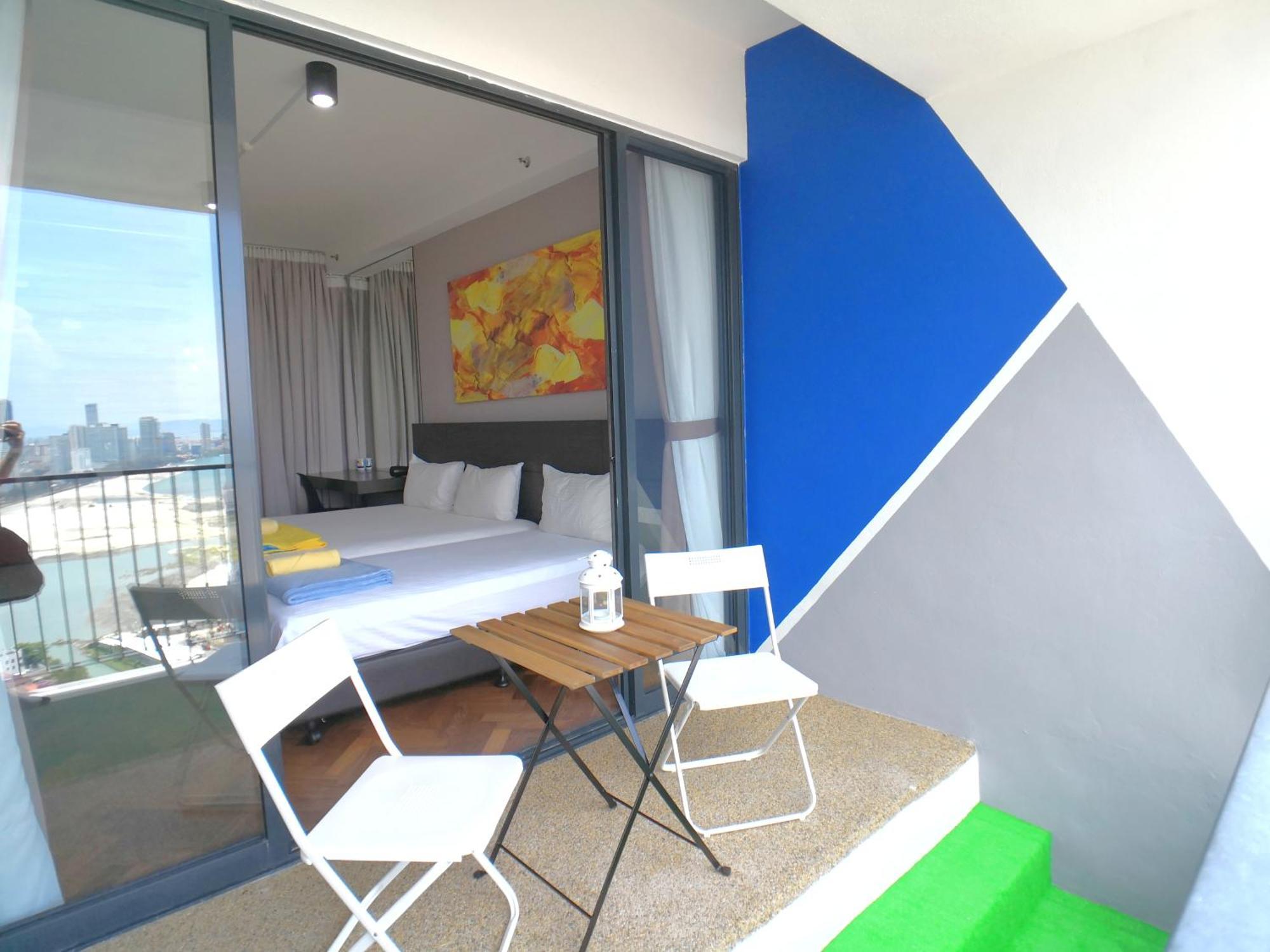 The Landmark Seaview Gurney Apartment *