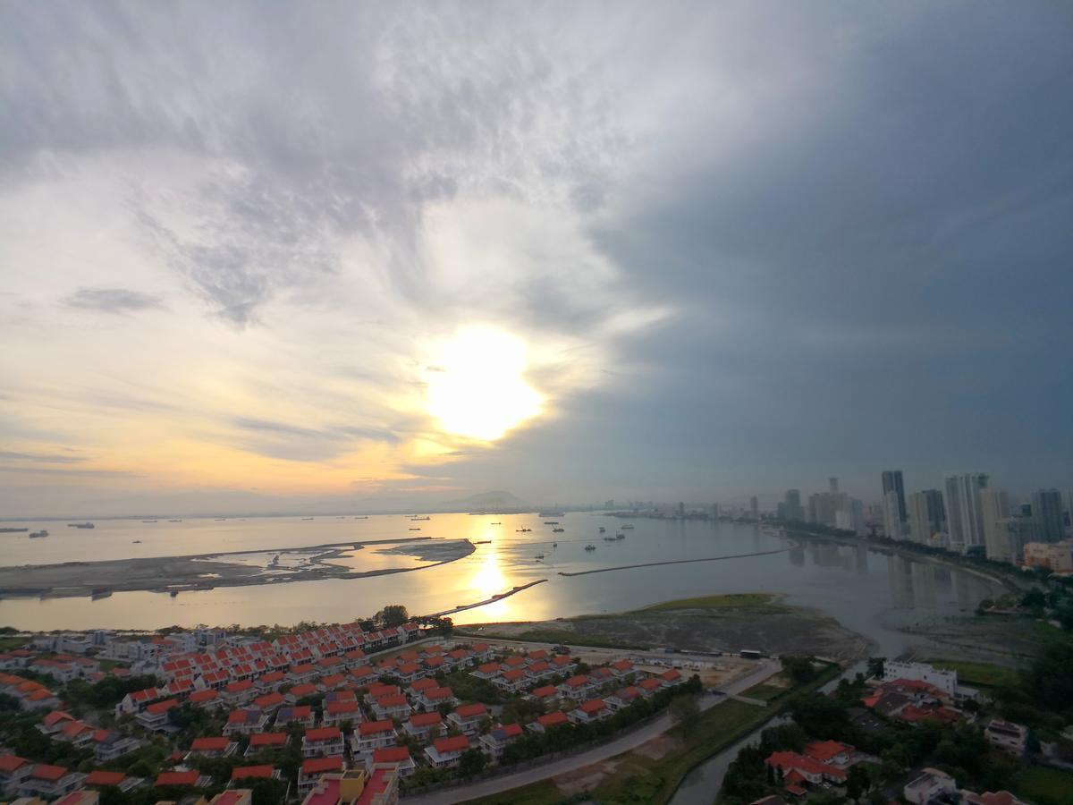The Landmark Seaview Gurney George Town