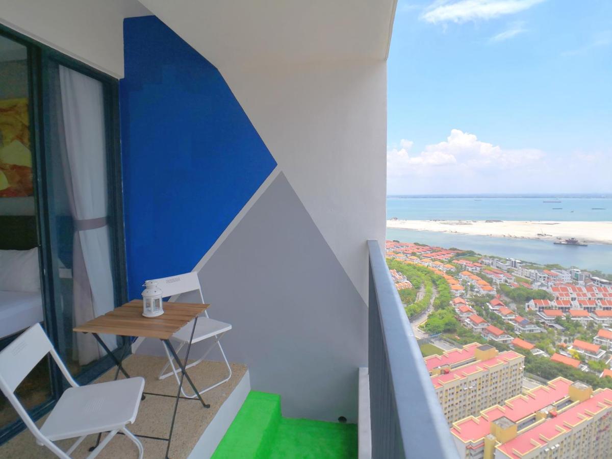 The Landmark Seaview Gurney Apartment